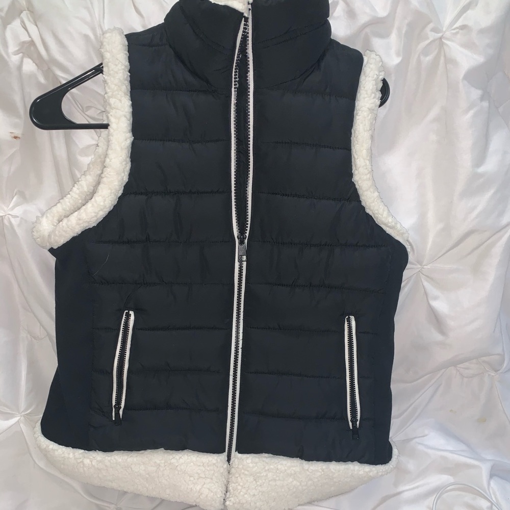 Maurices vest
